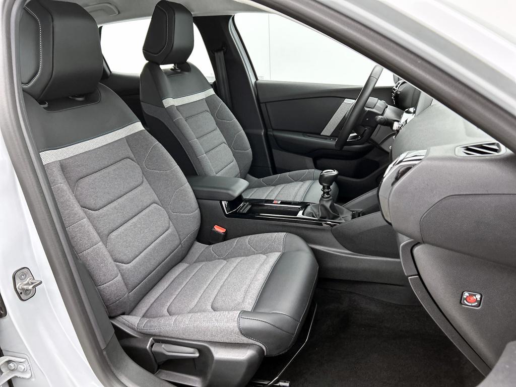 Citroen C4 130pk business plus | rijklaar | camera | comfort seats | apple 