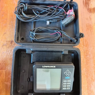 Te koop: Lowrance X65 fishfinder – compleet in koffer