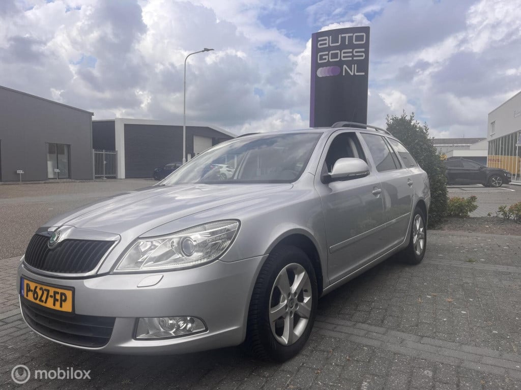 Skoda Octavia combi 1.4 tsi elegance bl xenon navi