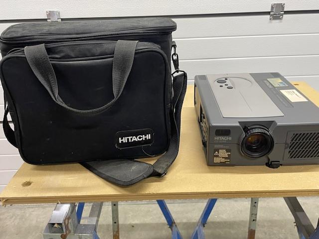 Hitachi LCD beamer