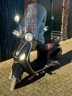 Berini scooter zwart