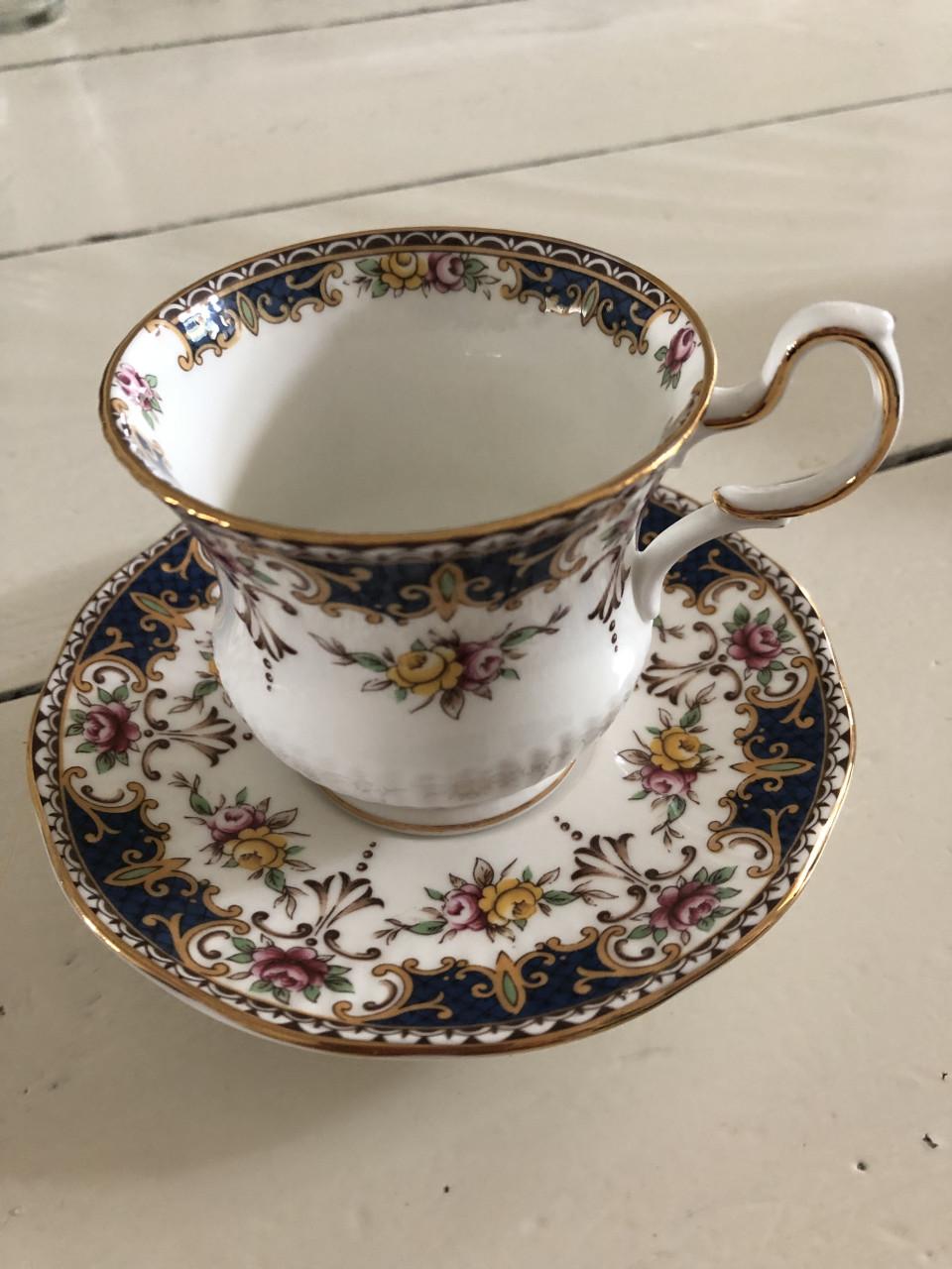 Kop en schotel Queens