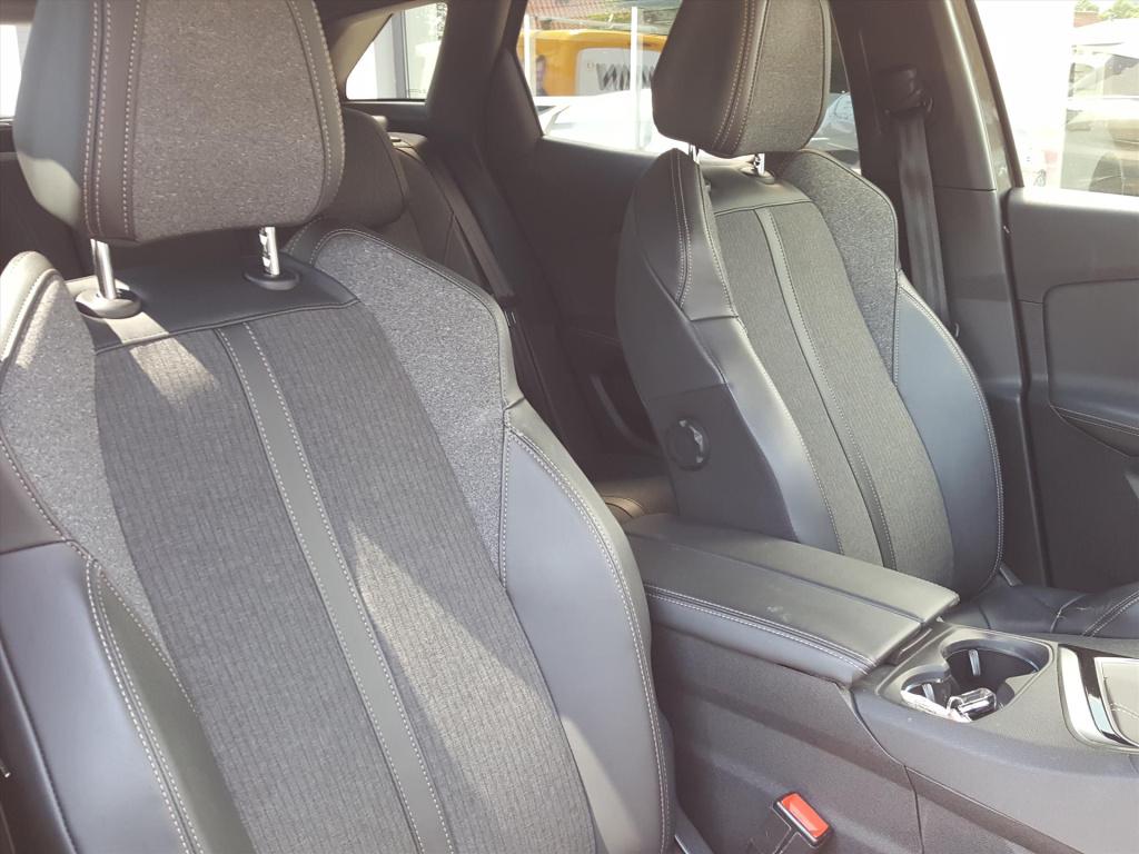 Peugeot 3008 1.2 130pk s&s gt-line trekhaak afneembaar | apple carplay & an
