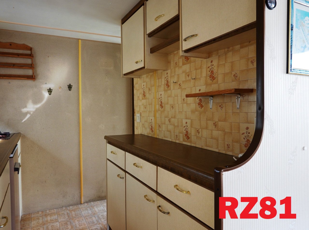 Stacaravan met retro interieur voor de handige klusser met 2/3 slaapkamers