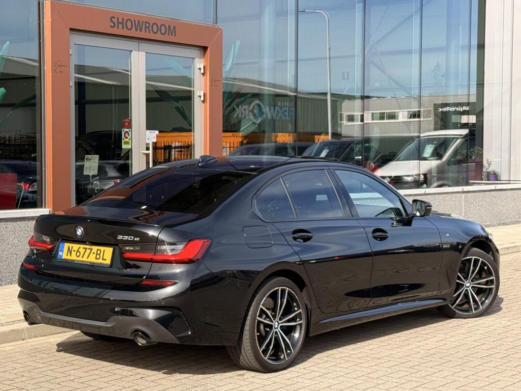 BMW 3-serie 330e m-sport | 360 | pano | leder | acc | stoelverwarming | app