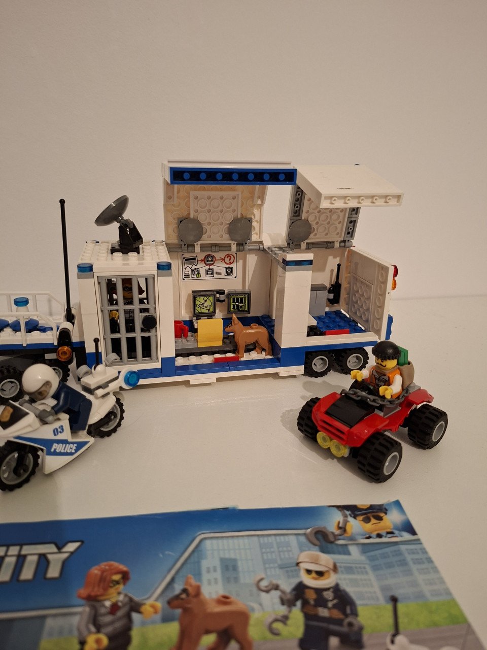Lego city politie 60139 compleet met boekjes
