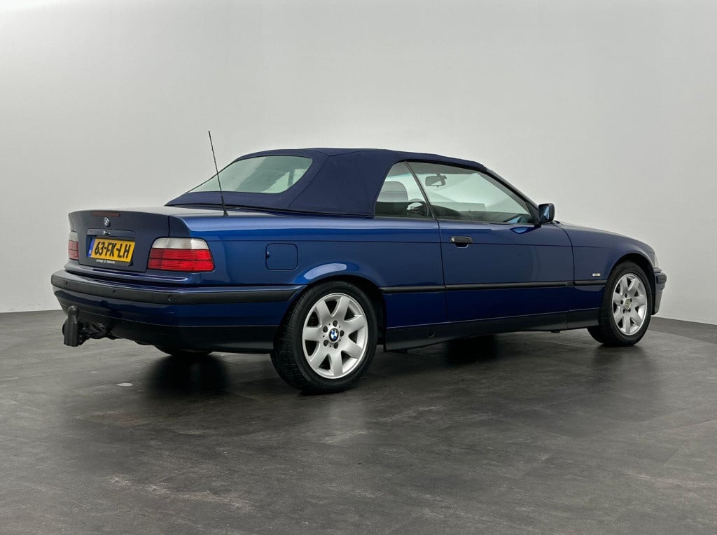 BMW 3-serie cabrio 318i executive
