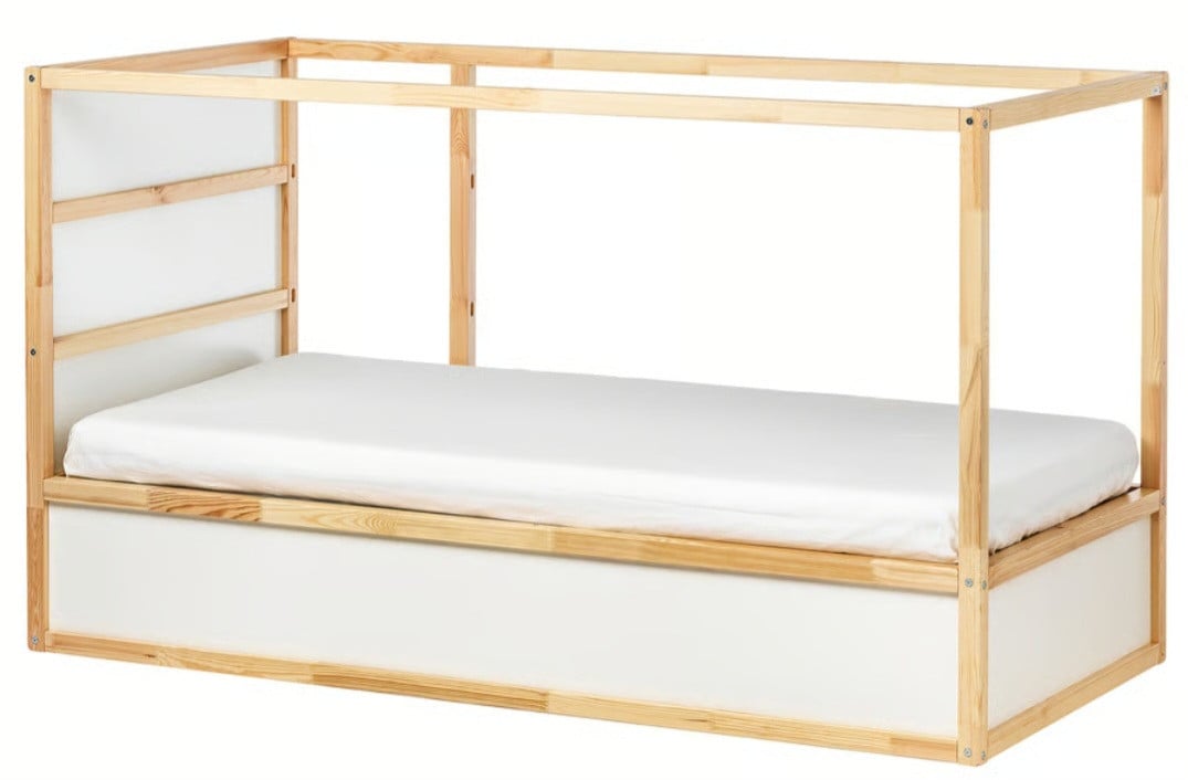 Ikea bed 'Kura' omkeerbaar