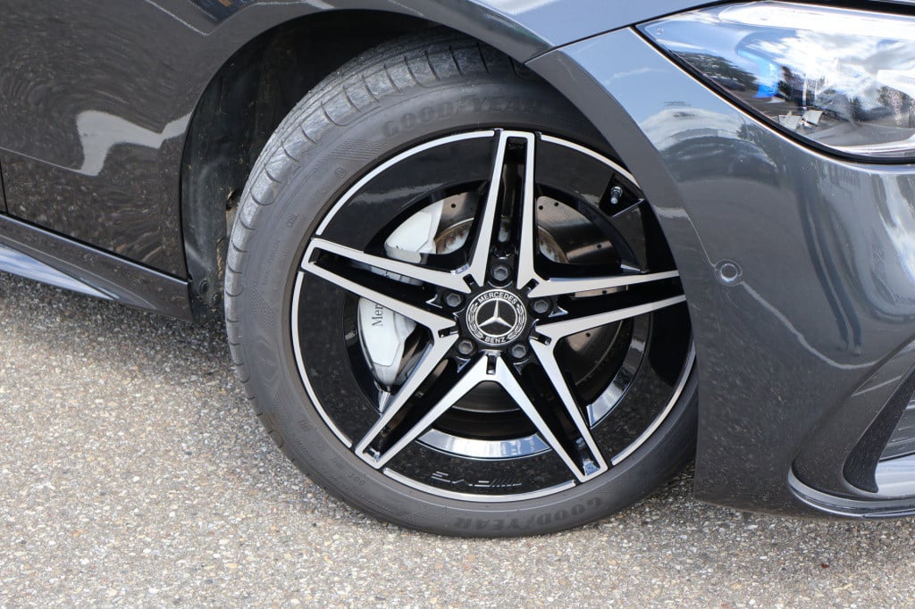 Mercedes-Benz C-Klasse estate 300 e amg line l distronic l mbux l stoelverw