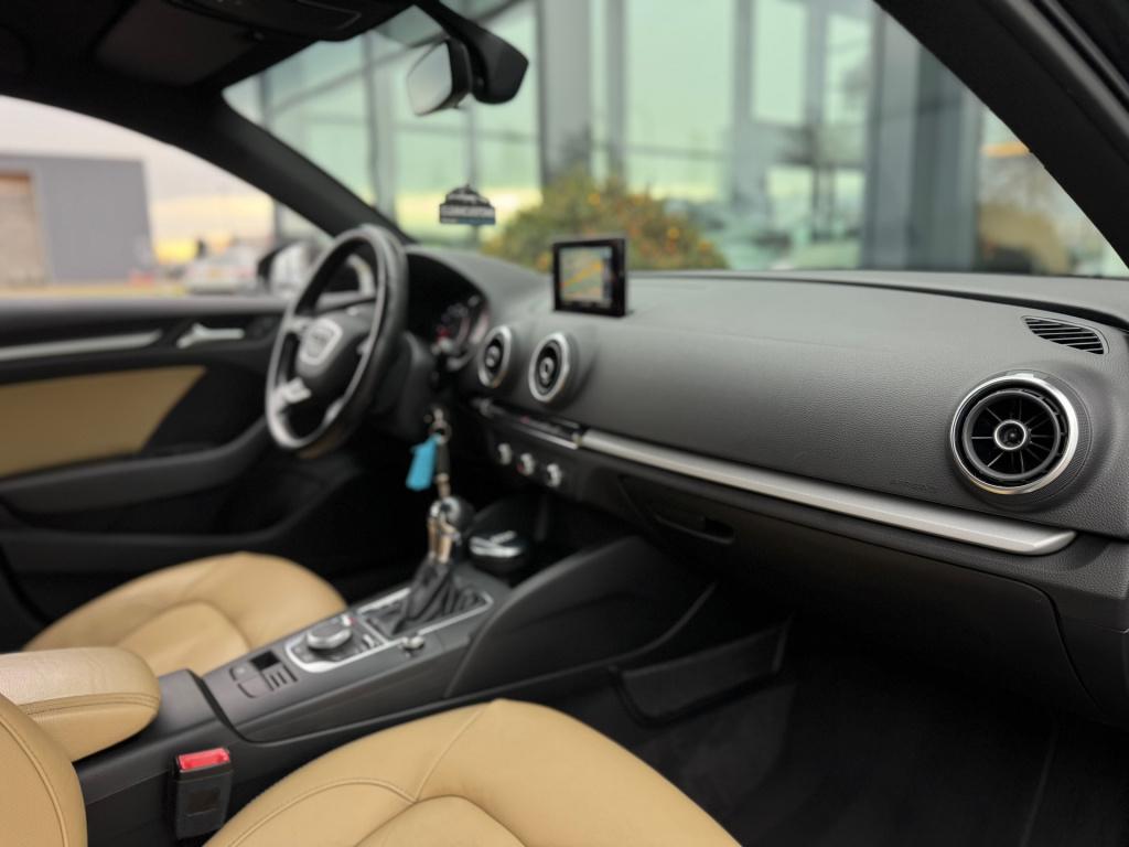 Audi A3 sportback 1.4 tfsi cod s-line * leder * navigatie * nap