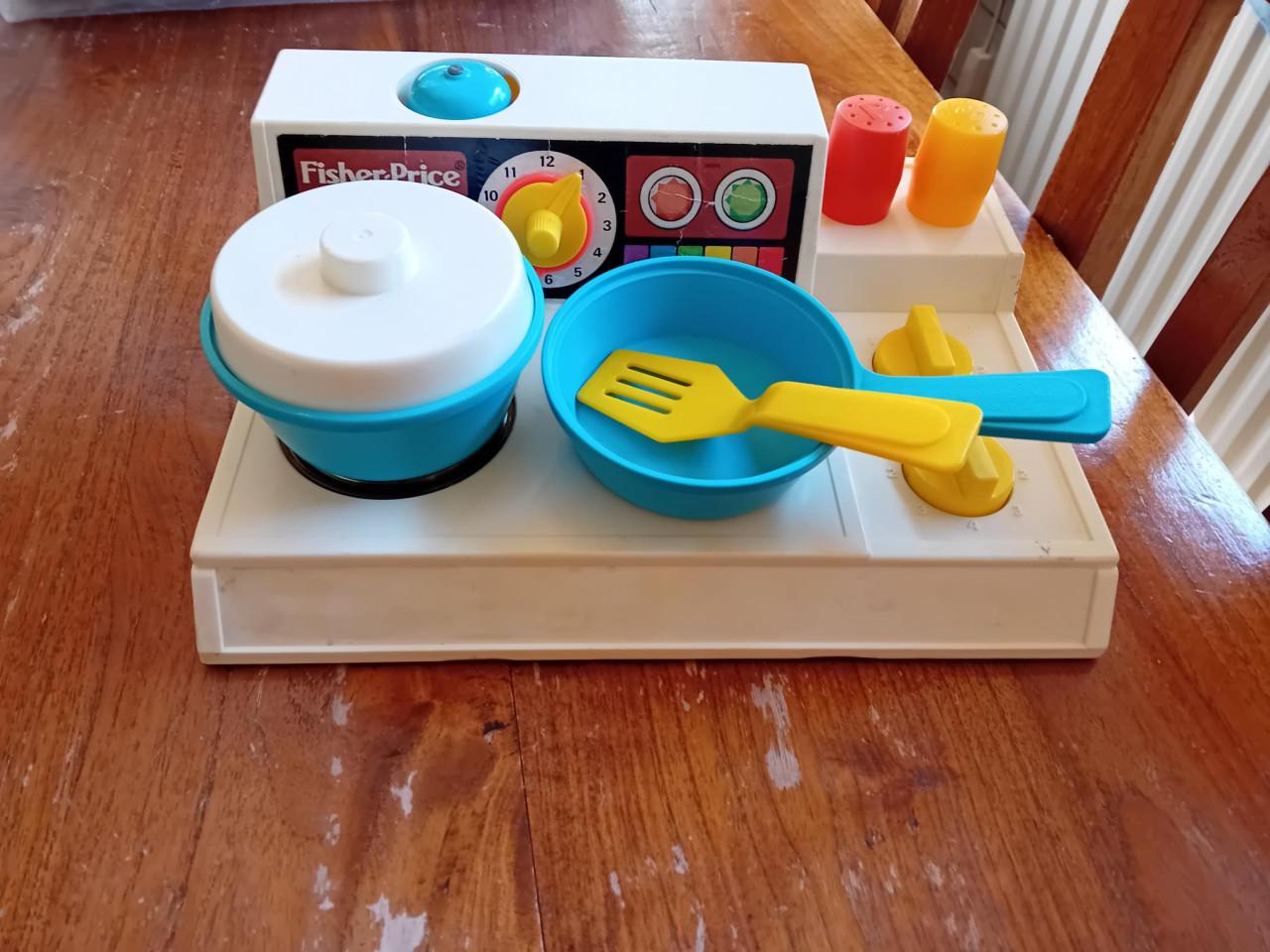 Kinderservies en fornuis van Fischer Price