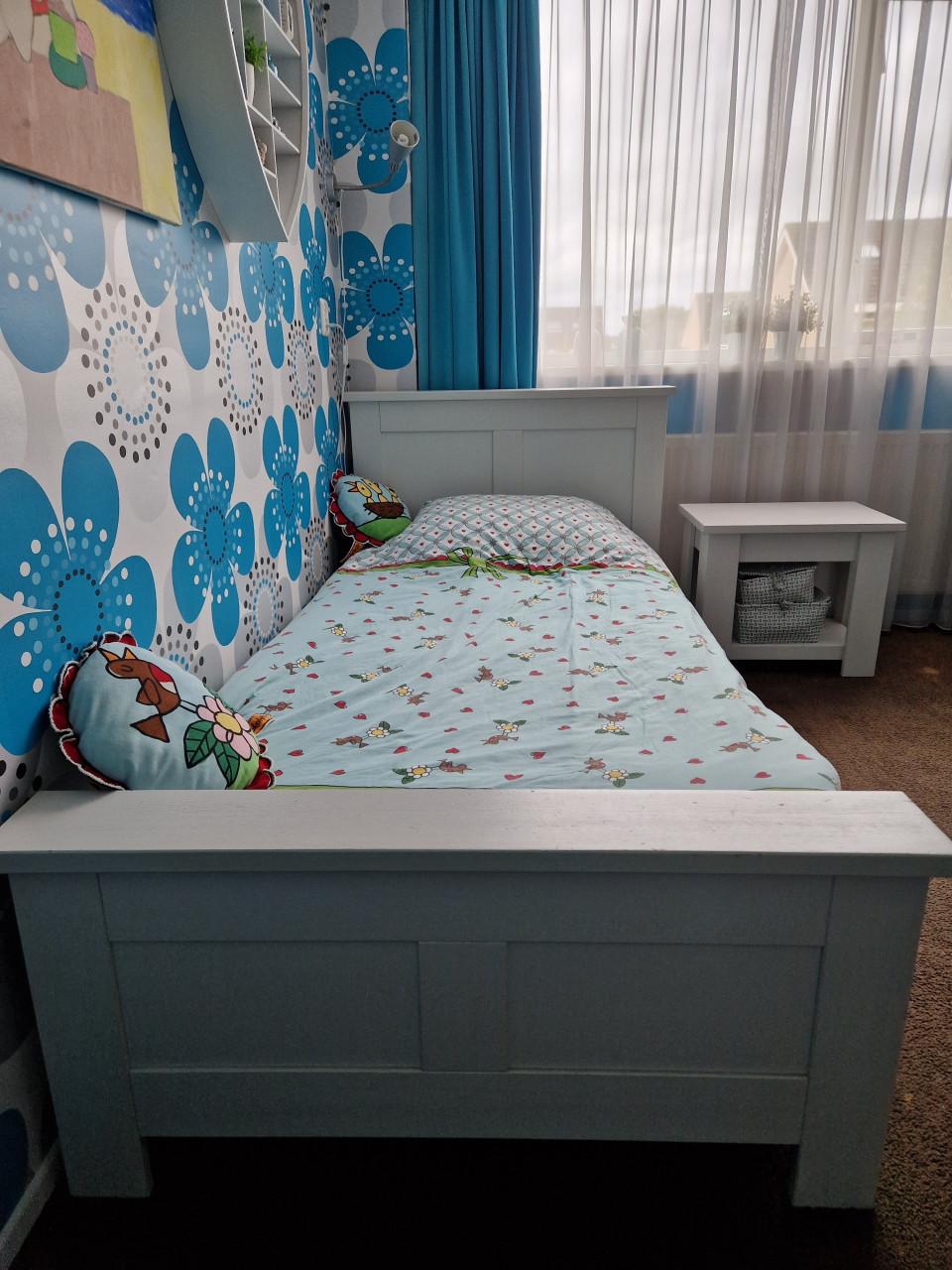 Complete kinderkamer, wit massief hout