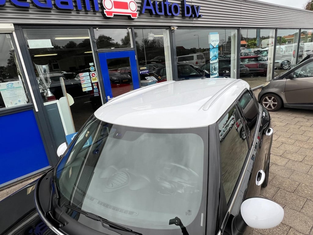 Mini Countryman mini 1.6 cooper pepper colour line black div. extra's