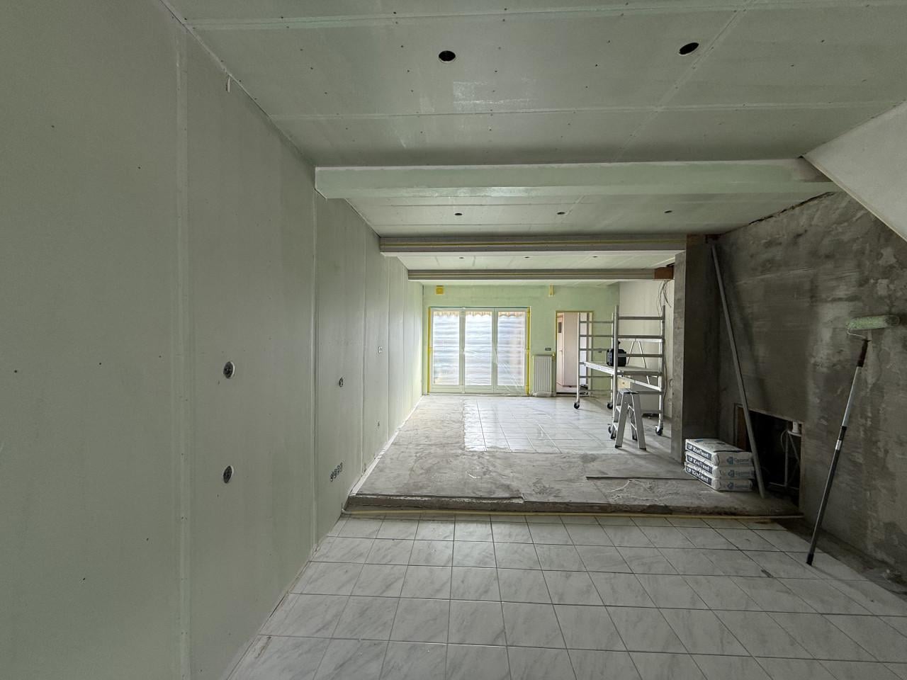 Stukadoorsbedrijf.Tel 0685004348