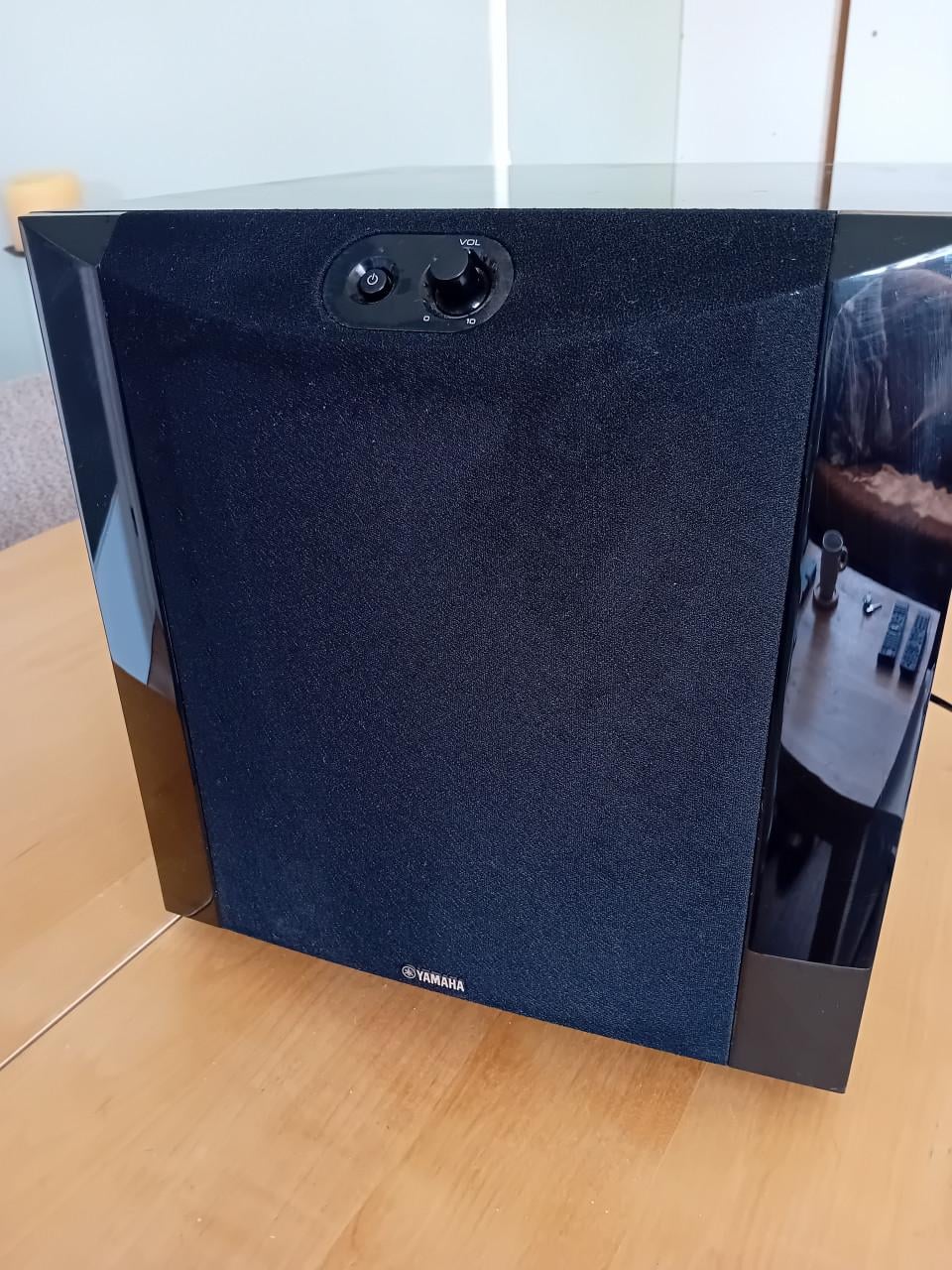 Te koop: een Yamaha subwoofer