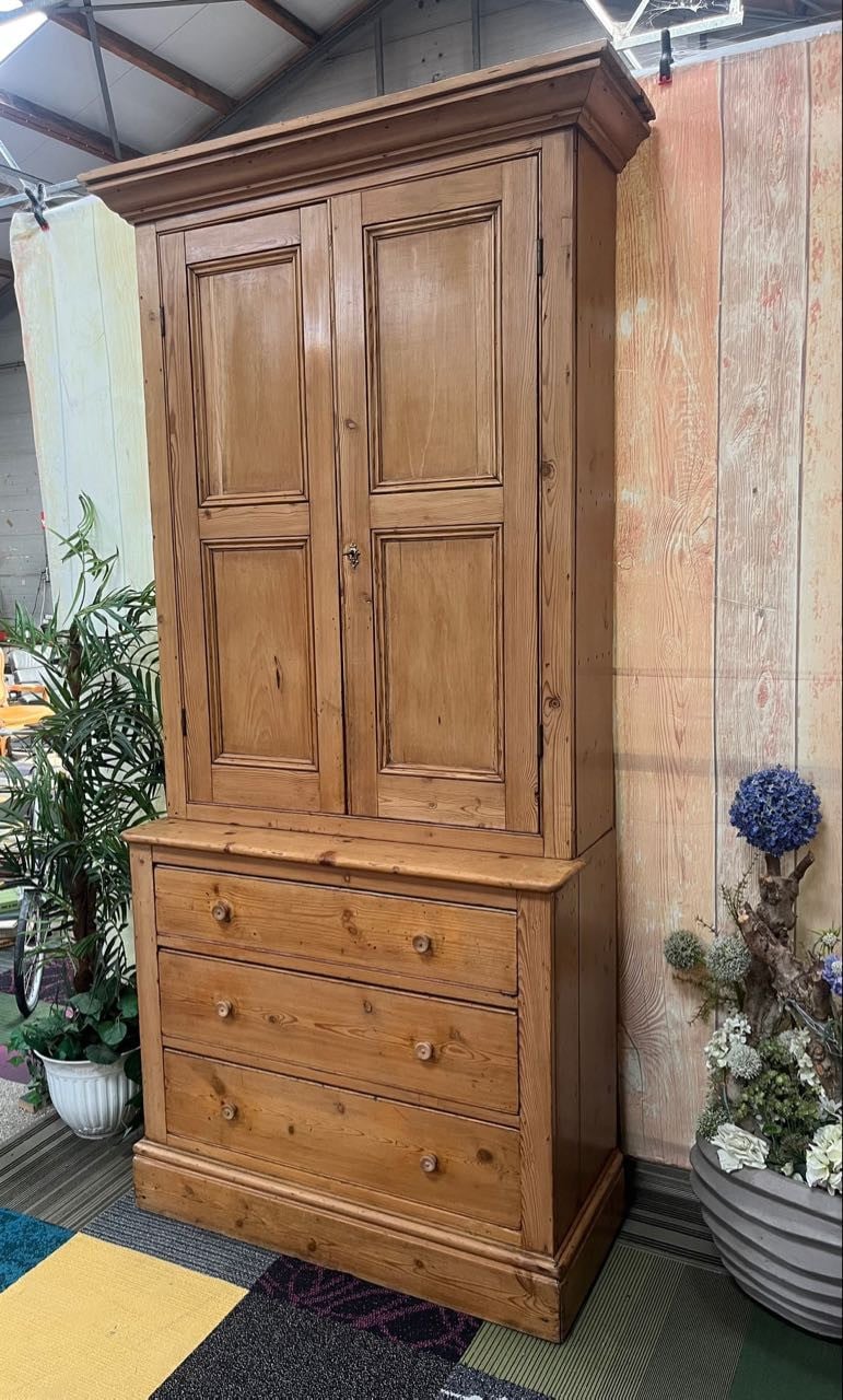 Geloogd Grenen Buffetkast No 728