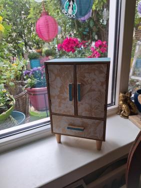 Decoratief mini kastje