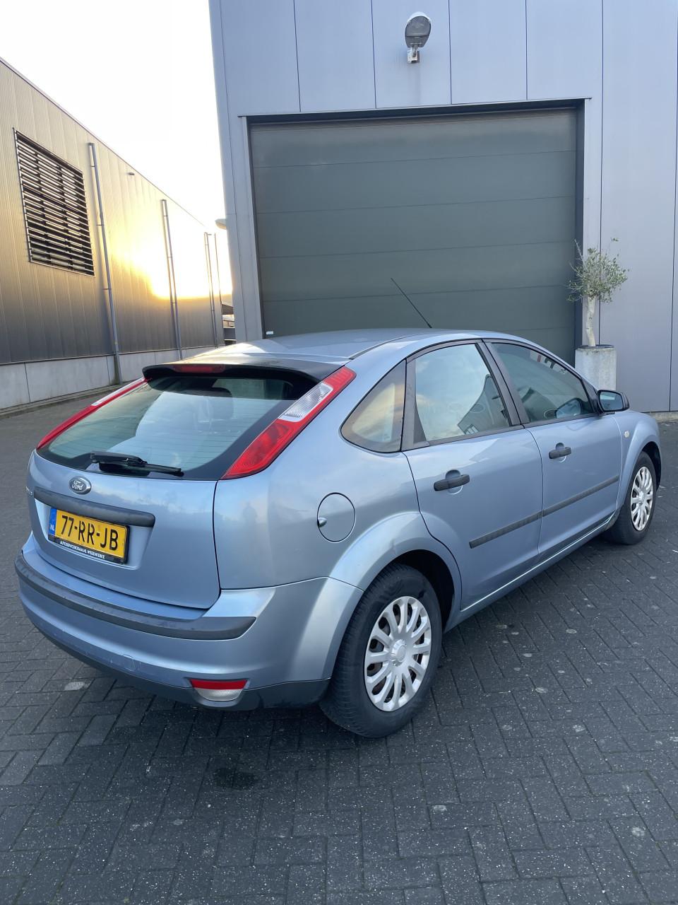Ford Focus 1.4 59KW 5D 2005 Blauw | NAP