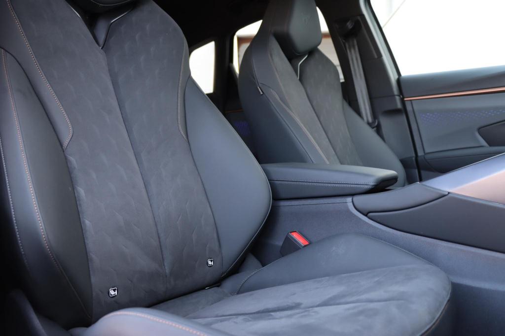 Cupra Terramar 1.5 tsi e-hybrid business 204pk dsg6