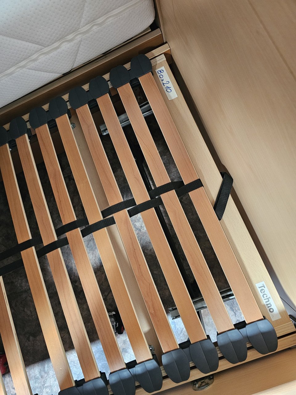 Tweepersoonsbed 2.10x1.60 zeer goed