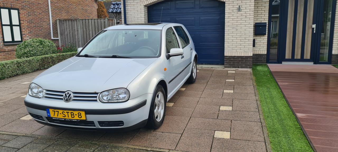 VW Golf - 1.6 automaat - 1999