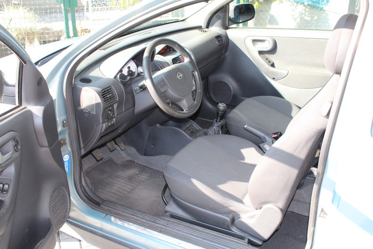 Opel Corsa 1.2-16V Silverline