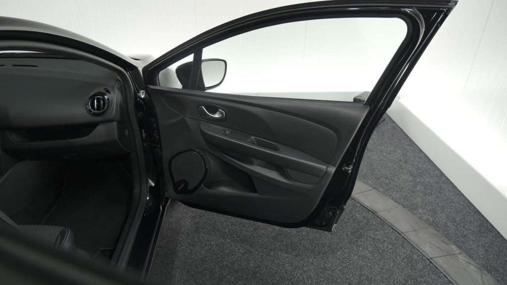 Renault Clio estate tce 90 intens | trekhaak | navigatie | parkeersensoren 