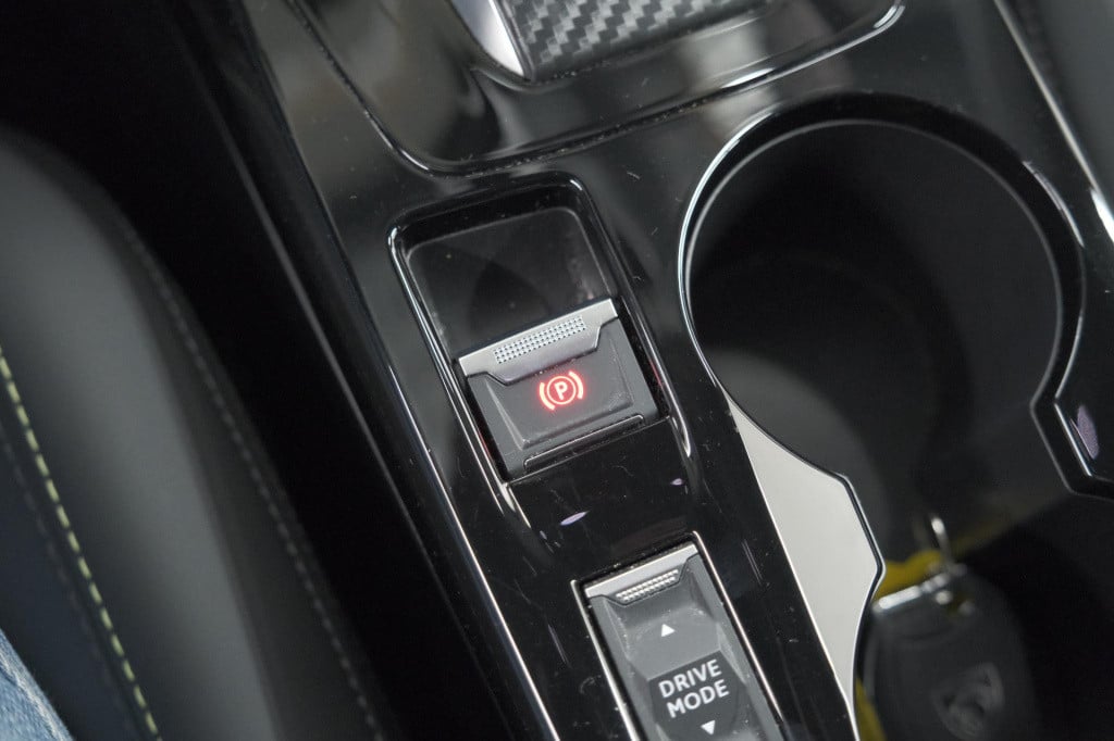Peugeot 2008 puretech 130 eat8 gt | camera | apple carplay | parkeersensore