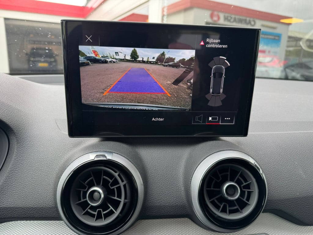 Audi Q2 35 tfsi s edition