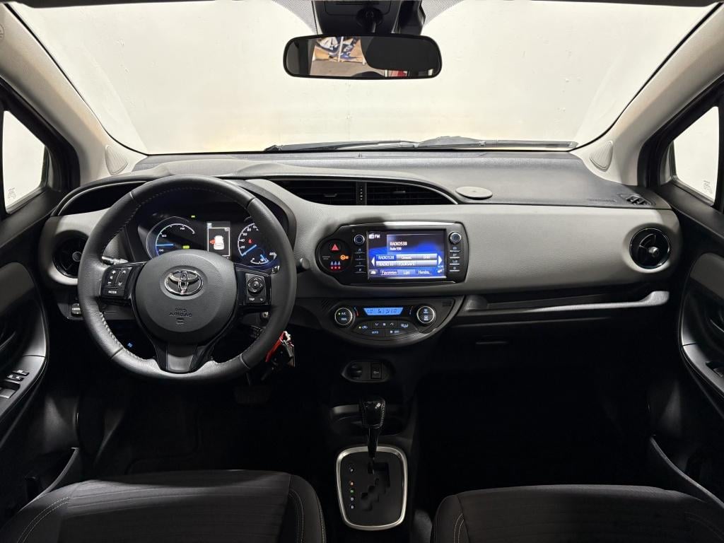 Toyota Yaris 1.5 hybrid aspiration | lage km-stand |