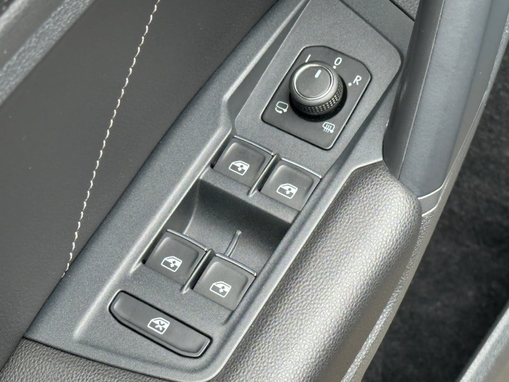 Volkswagen Tiguan 1.4 tsi ehybrid r-line | 360 camera | dode hoek | elek. a