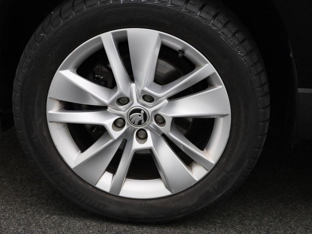 Skoda Karoq 1.5 tsi act business edition | automaat | apple carplay / andro