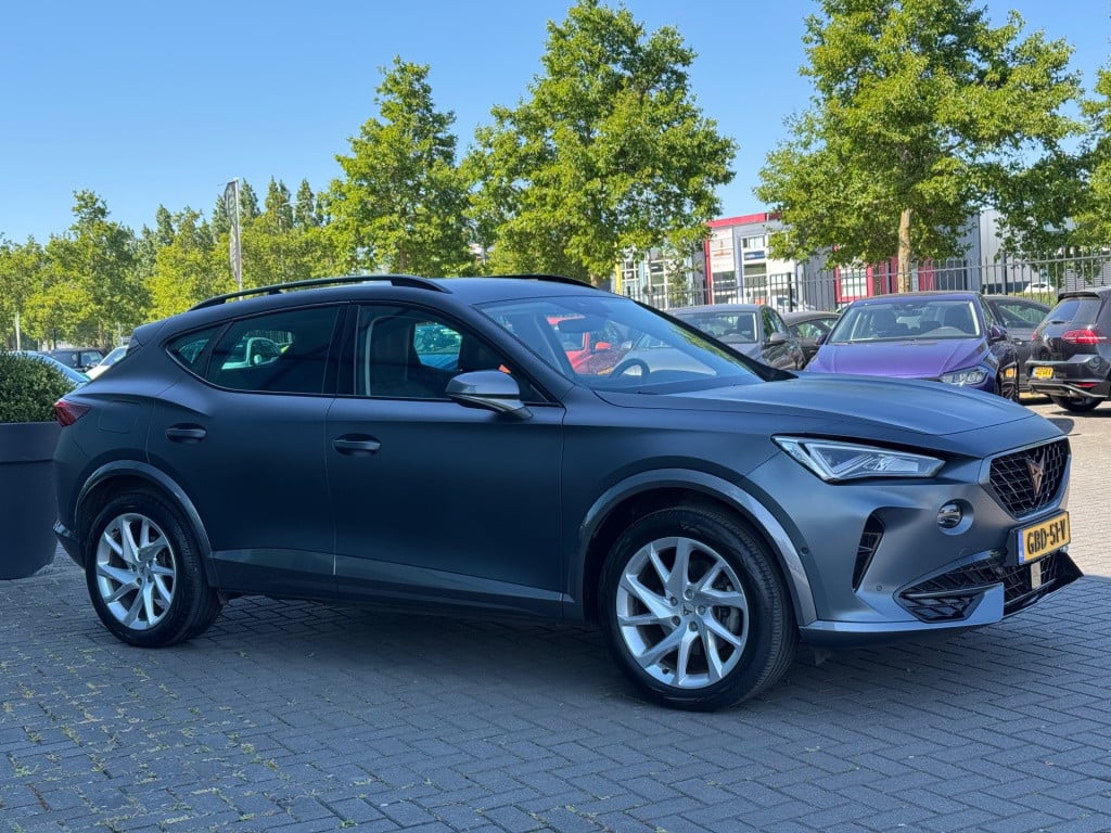 Cupra Formentor 1.4 e-hybrid business * matt grijs * navigatie * trekhaak