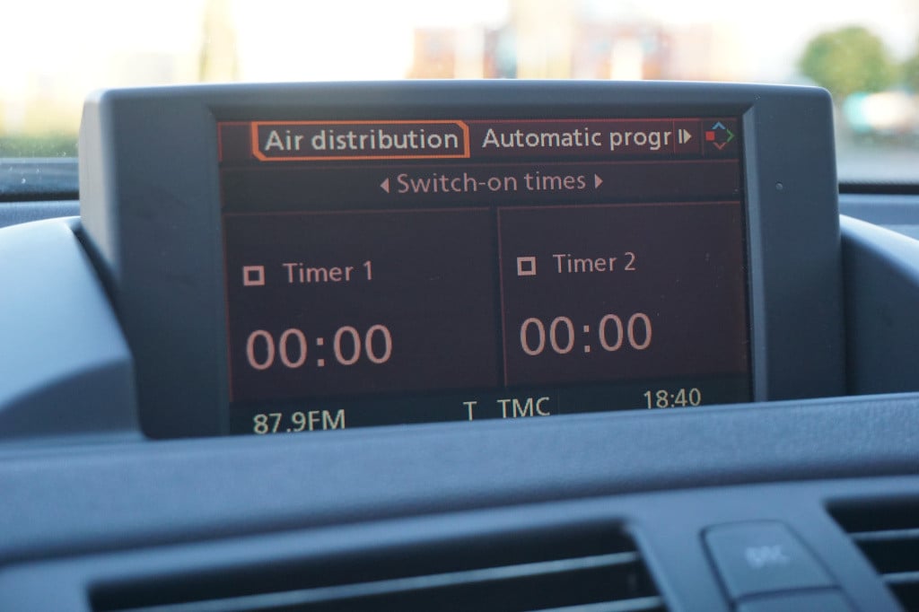 BMW 1 Serie 120i executive automaat - climate / navi / pano / cruise / park