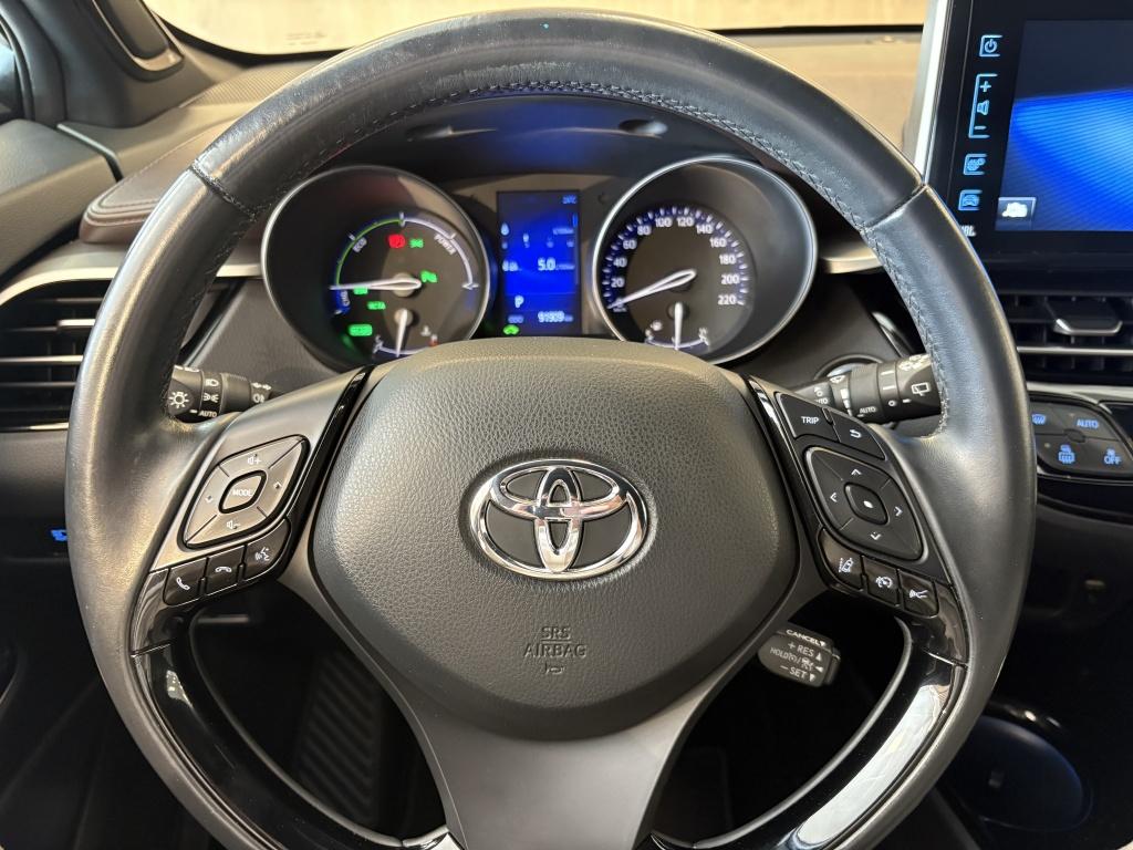 Toyota C-hr 1.8 hybrid executive