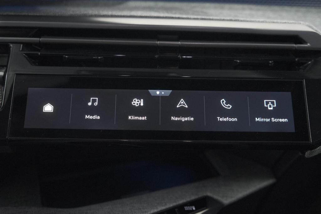Peugeot 5008 1.2 hybrid 136 gt 7p | 360 camera | panoramadak | elektrische 