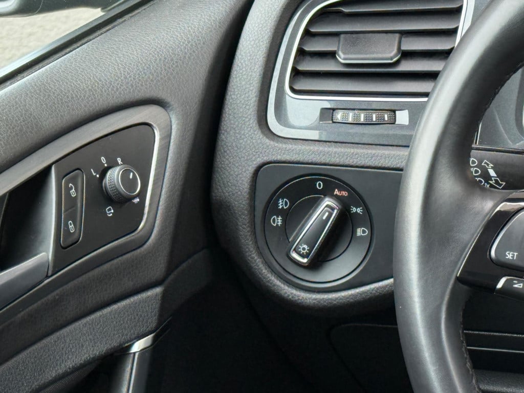 Volkswagen Golf 1.5 tsi comfortline business