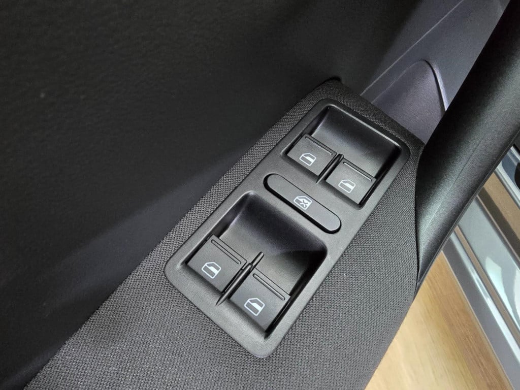 Volkswagen Polo occasion 1.2 tsi highline automaat met sportieve look | cru