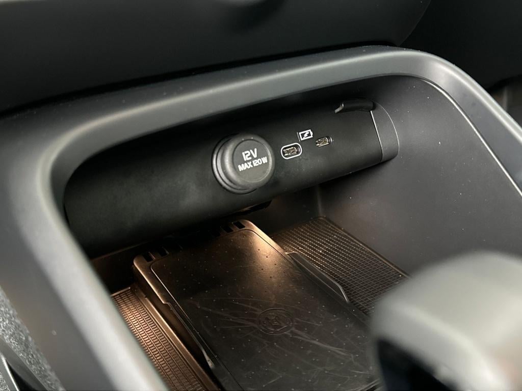 Volvo C40 recharge ultra 238pk| panodak| 360camera| h&k sound