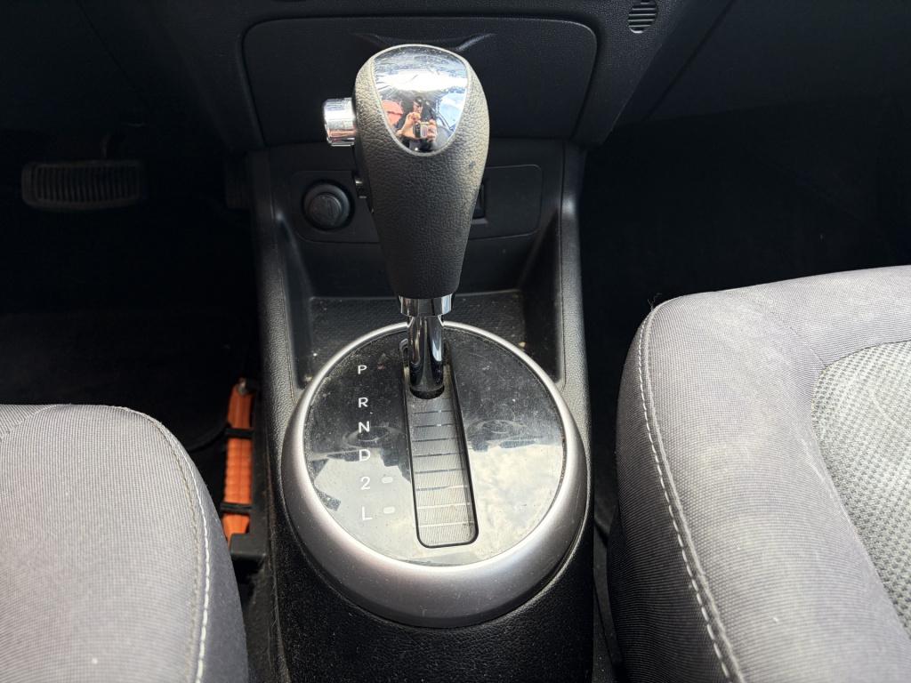 Hyundai I 20 1.4i dynamicversion automaat