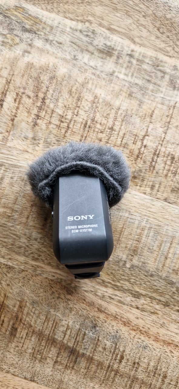 Canon HDR=CX410VE videocamera