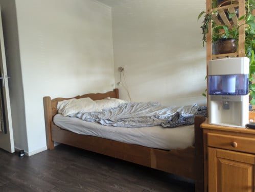 Mooi houten tweepersoonsbed 160x200