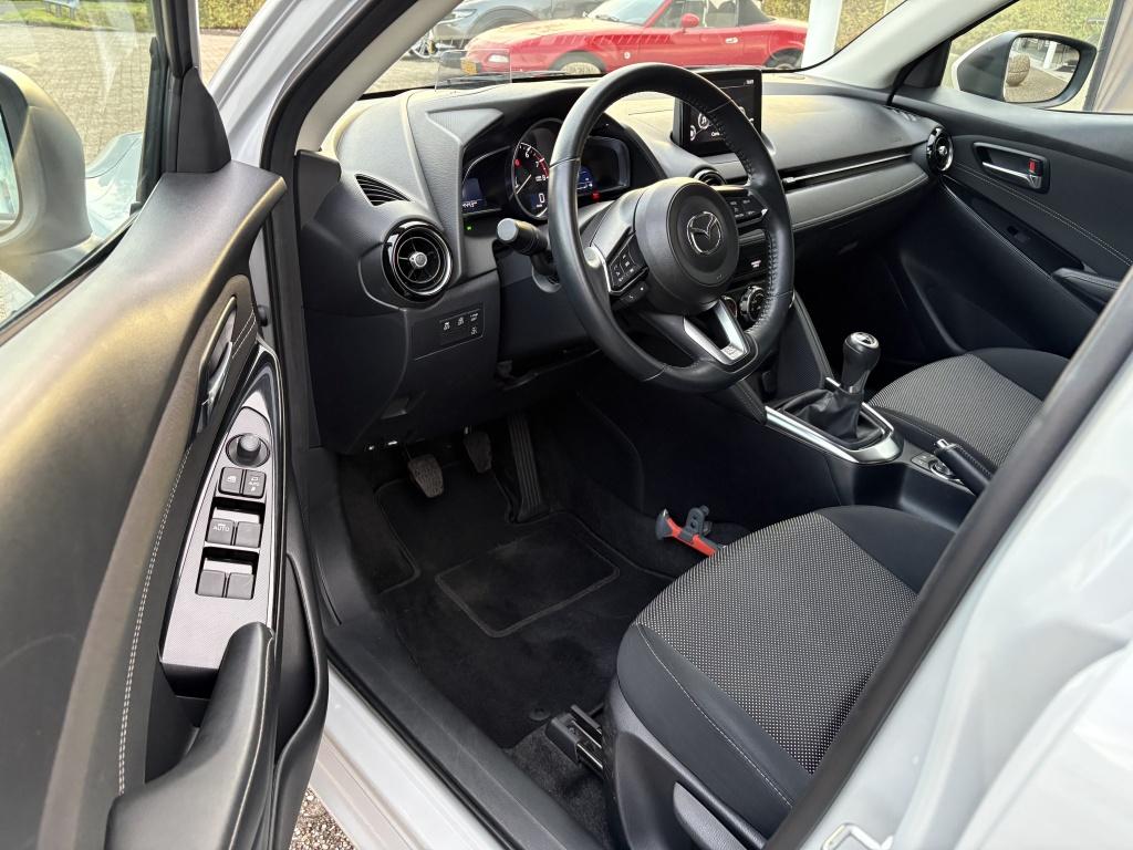 Mazda 2 1.5 skyactiv-g gt-m keyless entry headup display