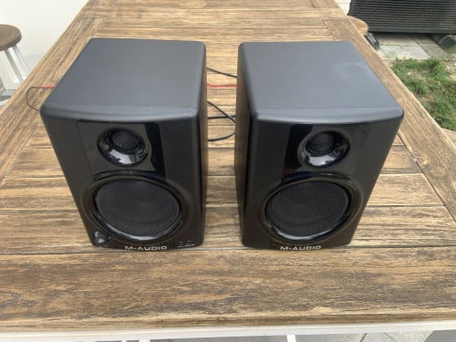 M-Audio AV 40 speaker set