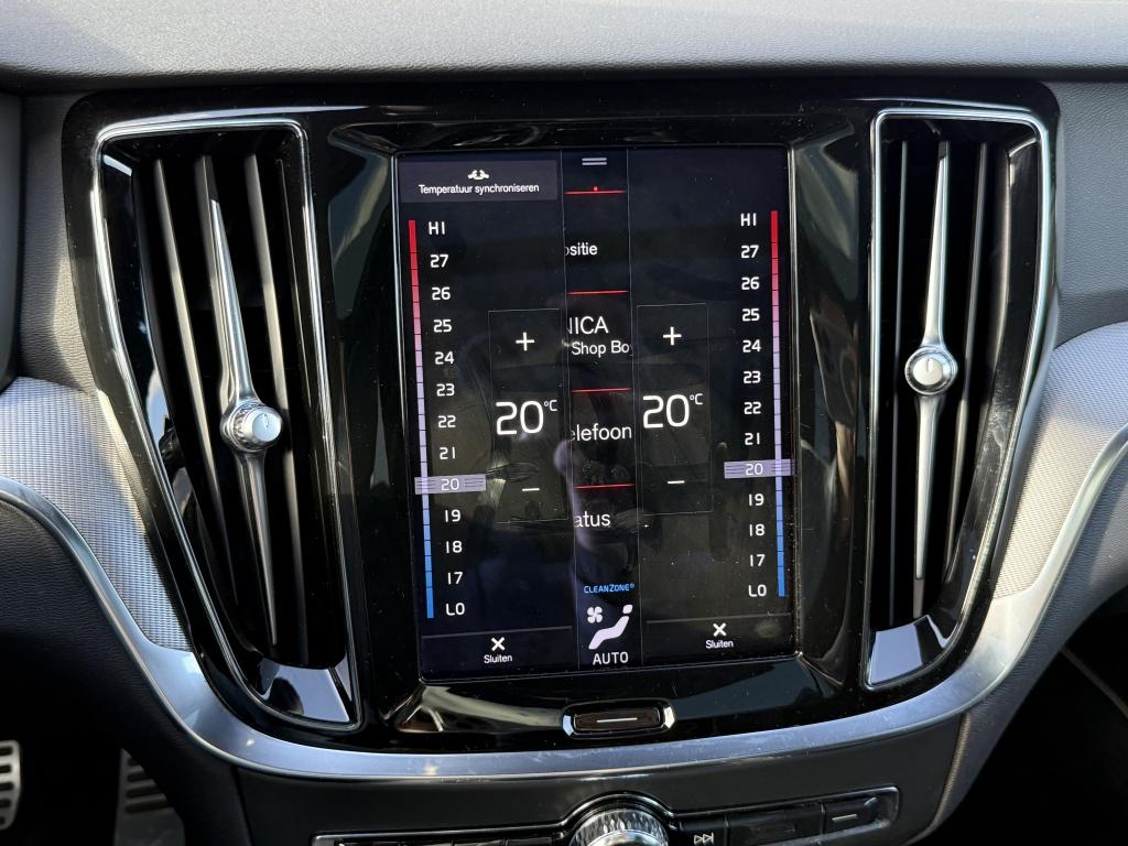 Volvo V60 t6 340pk recharge r-design| panodak| adap.cruise| 360camera| awd