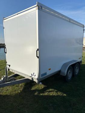 Zo goed als nieuwe dichte aanhanger – Hapert Sapphire geremd