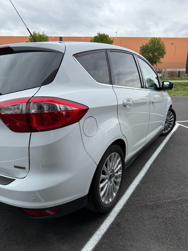 Ford C-max 1.0 - titanium - nieuwe distributie -125pk