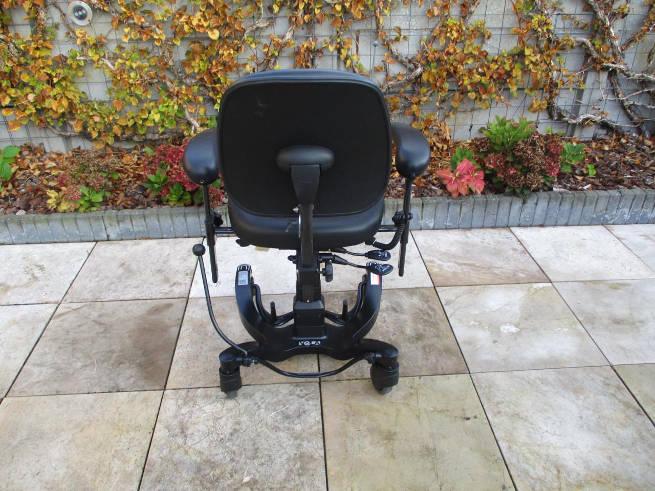 Zgan Vela 700 EB trippelstoel met elektrisch hoog/laag bediening