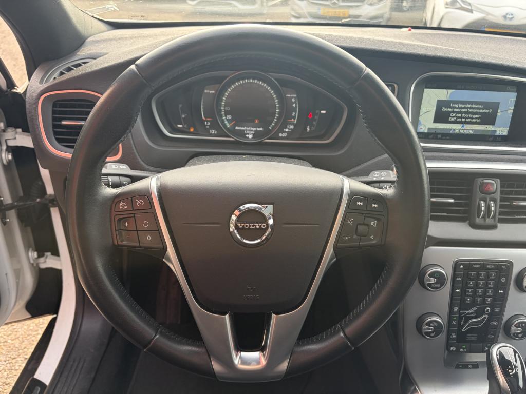 Volvo V40 cross country 2.0 t4 summum automaat | leer | trekhaak | styling 