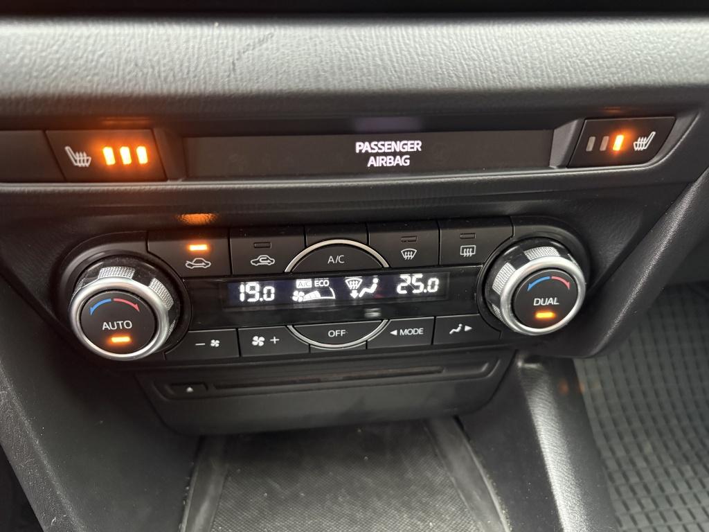 Mazda 3 2.0 ts+ 12 maanden bovag gar. rijklaar trekhaak 18" velgen